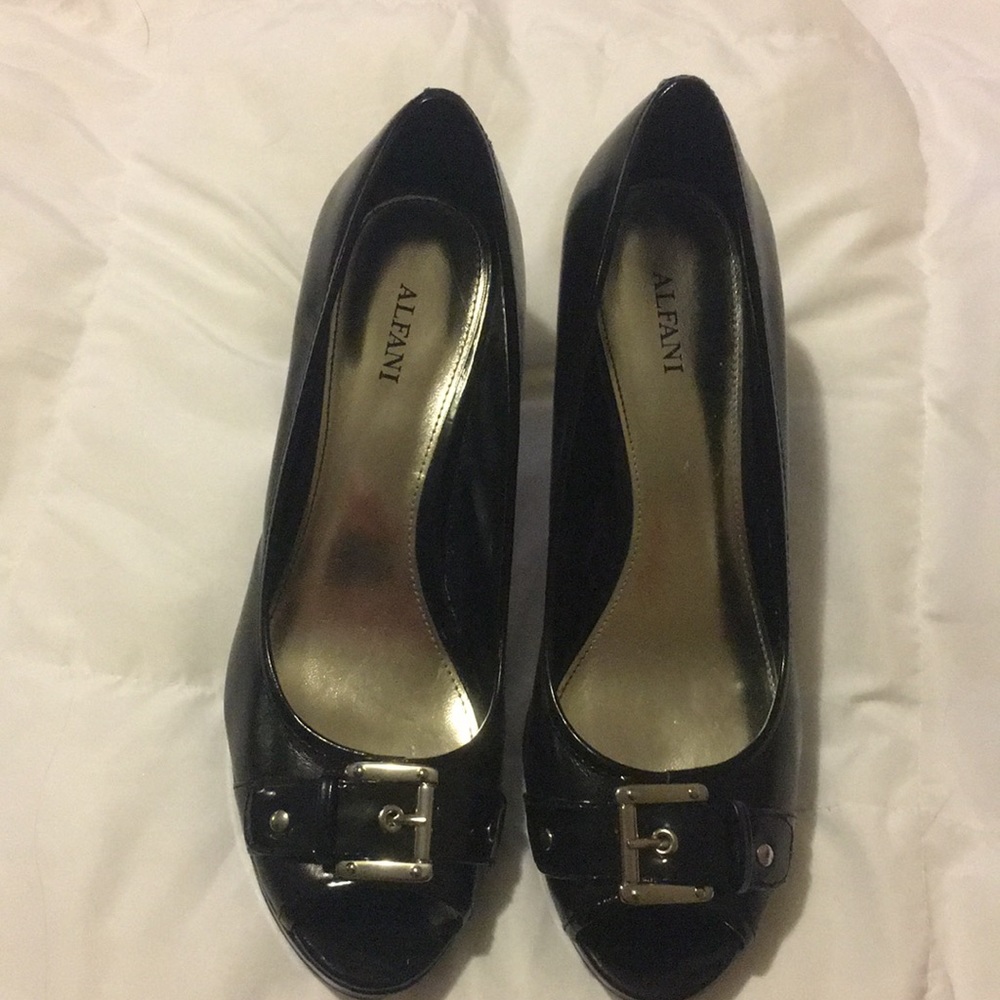 Alfani peep toe heels